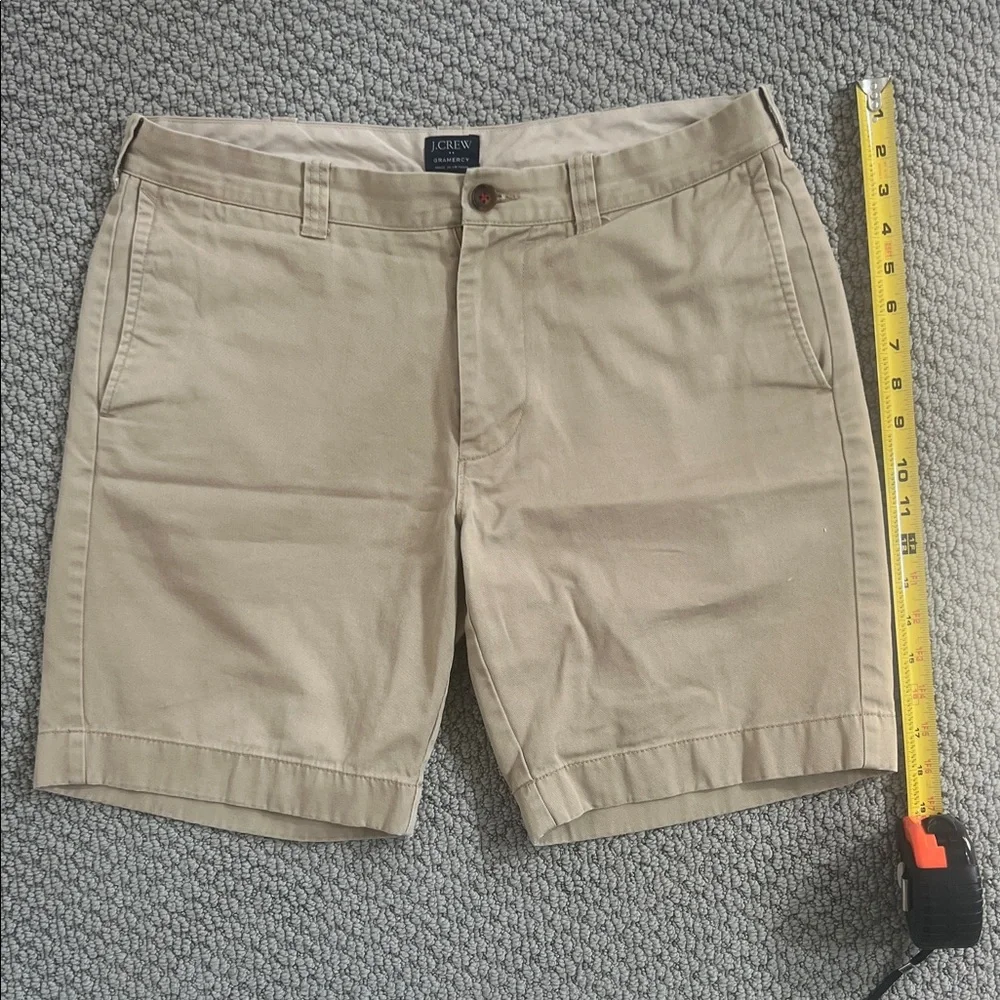J. Crew Men's Beige Tan Gramercy Khaki Shorts, 9” size 33w